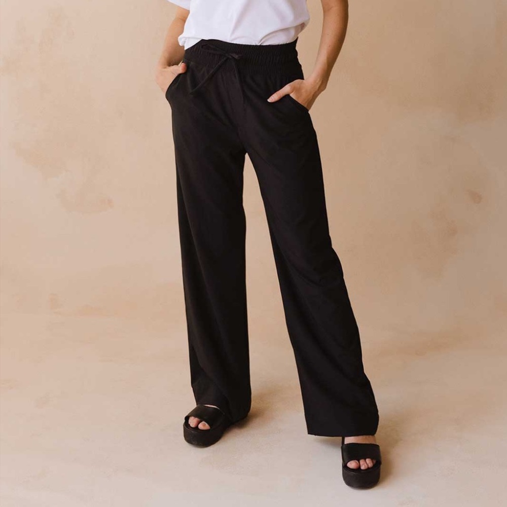 NWT Albion Audrey Black Wide-Leg Trousers
